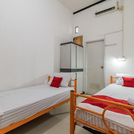 Reddoorz Near Terminal Bubulak Bogor Hotel ภายนอก รูปภาพ
