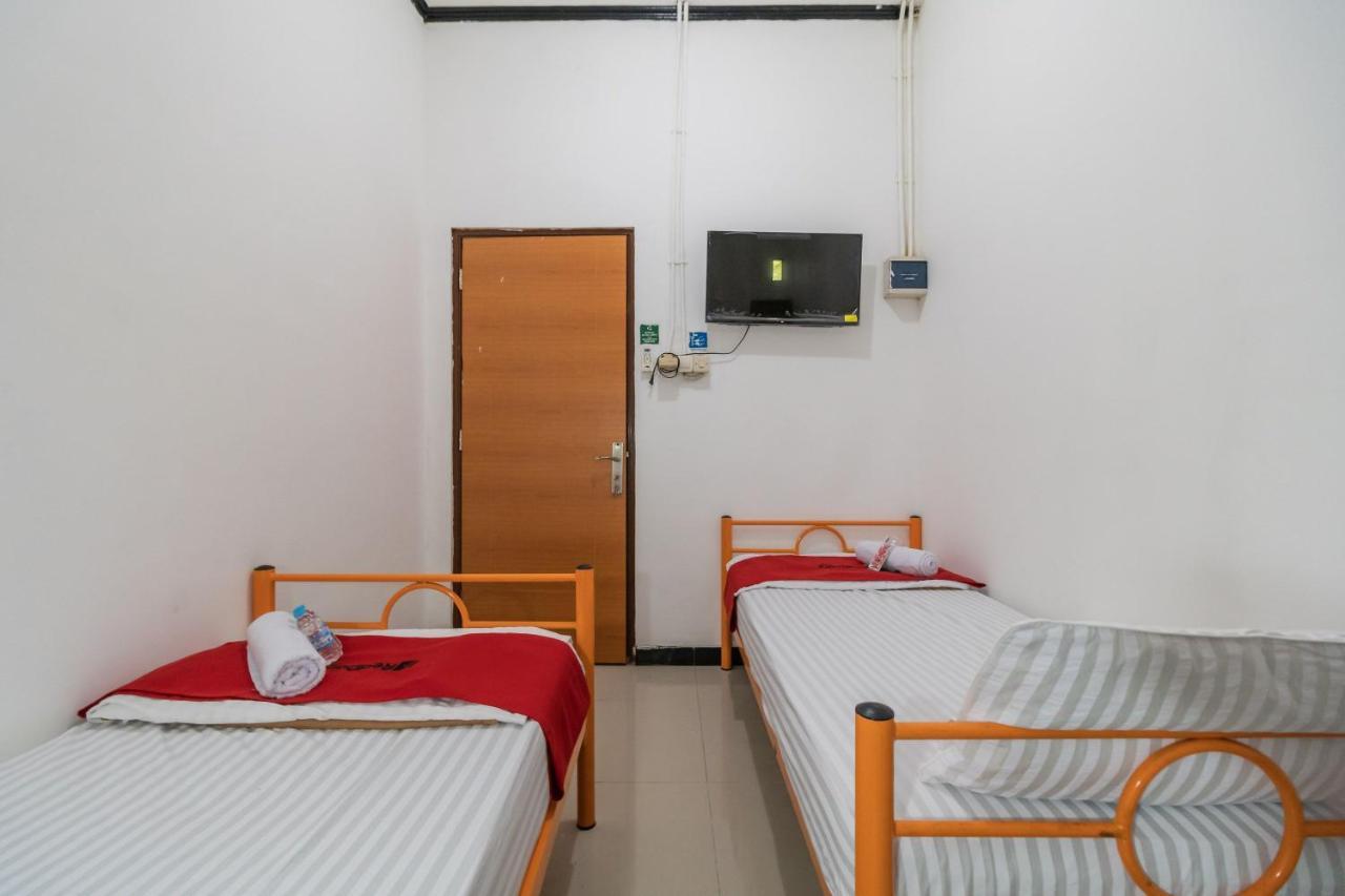 Reddoorz Near Terminal Bubulak Bogor Hotel ภายนอก รูปภาพ