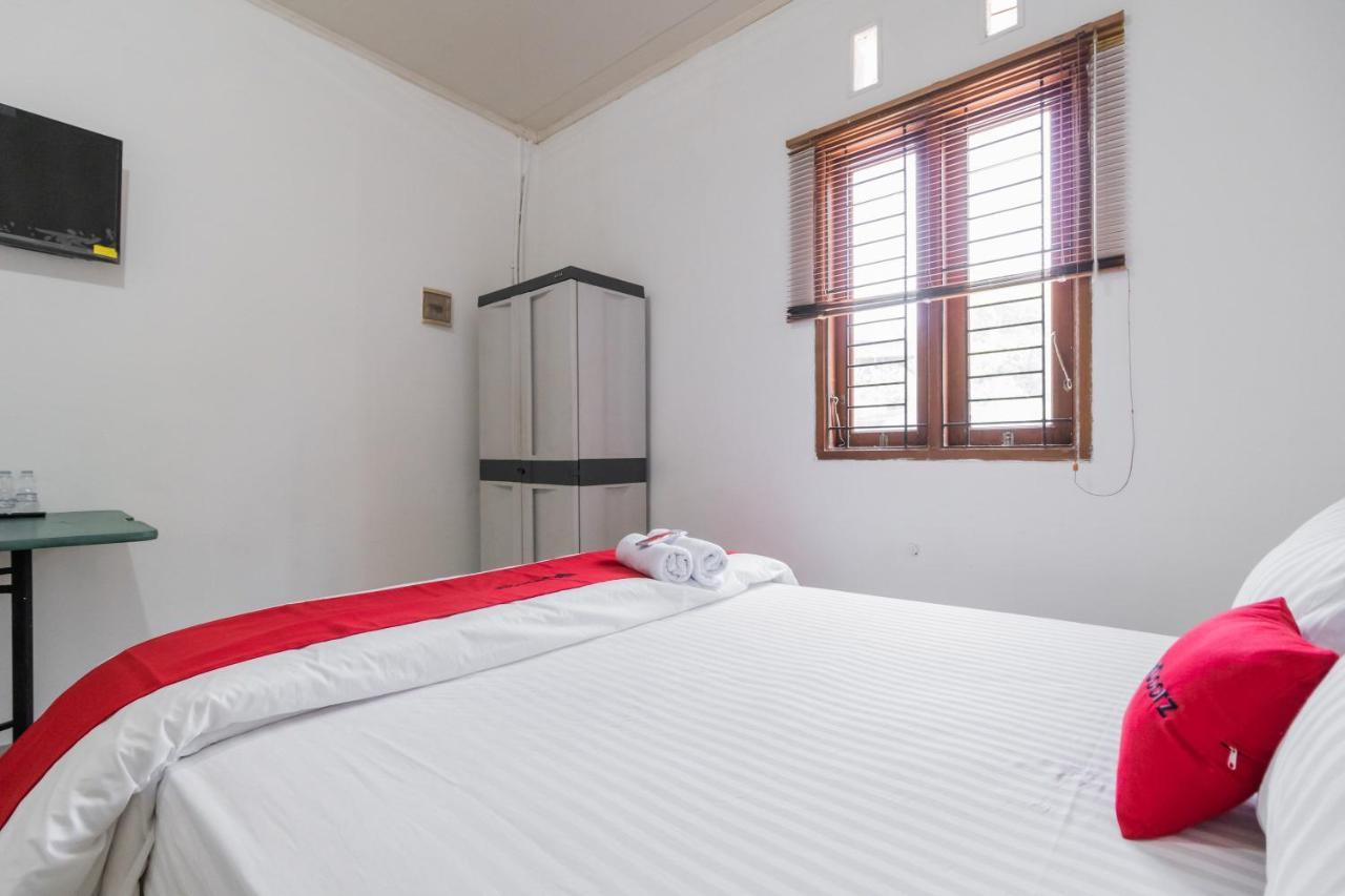 Reddoorz Near Terminal Bubulak Bogor Hotel ภายนอก รูปภาพ