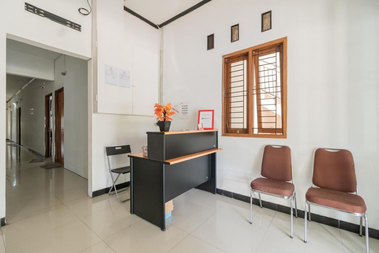 Reddoorz Near Terminal Bubulak Bogor Hotel ภายนอก รูปภาพ